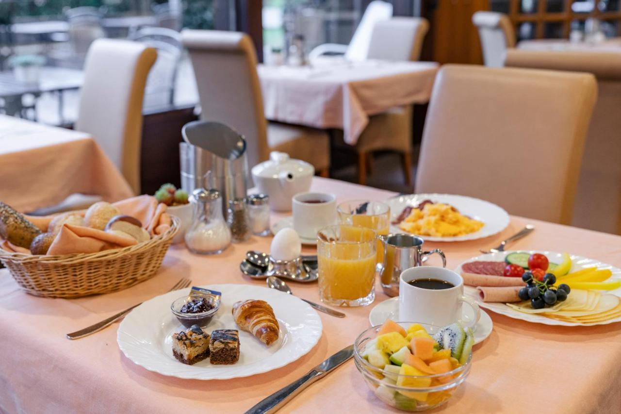 Hotel Fuchsen Kirchheim unter Teck Luaran gambar