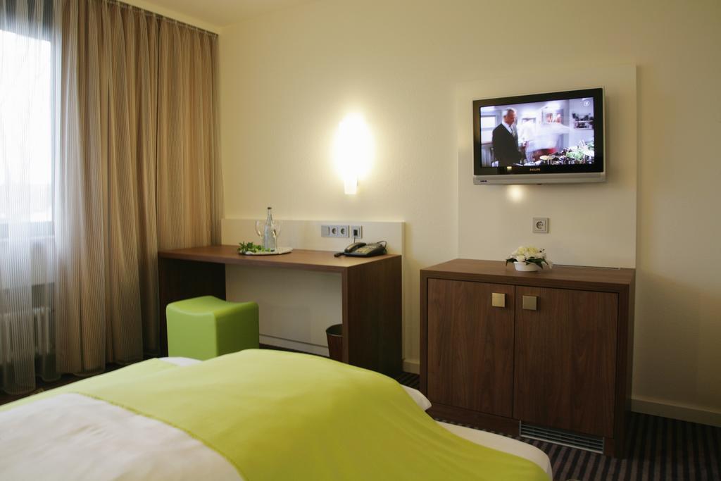 Hotel Fuchsen Kirchheim unter Teck Bilik gambar