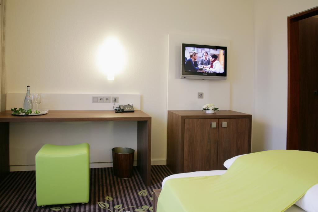 Hotel Fuchsen Kirchheim unter Teck Bilik gambar