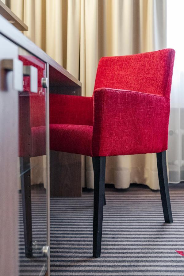 Hotel Fuchsen Kirchheim unter Teck Luaran gambar