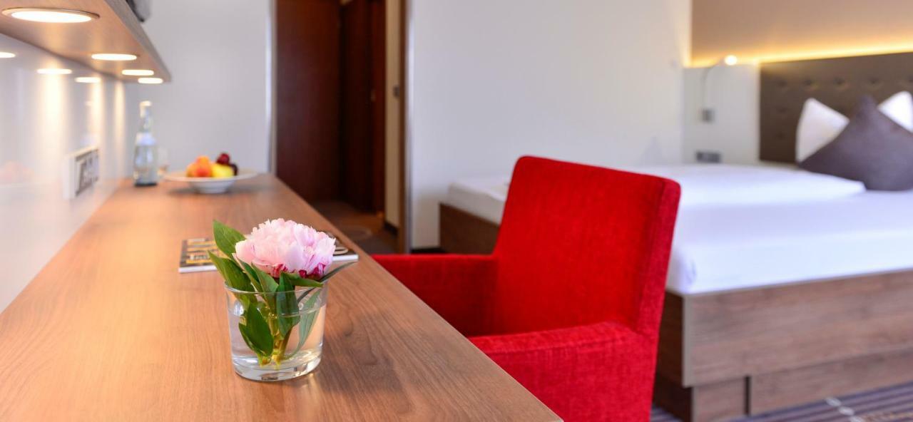 Hotel Fuchsen Kirchheim unter Teck Luaran gambar